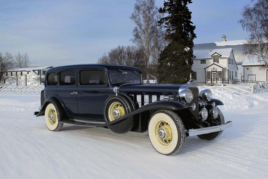 Cadillac V16 452-B Imperial Sedan by Fleetwood 1932 года  (фото 11 из 11)